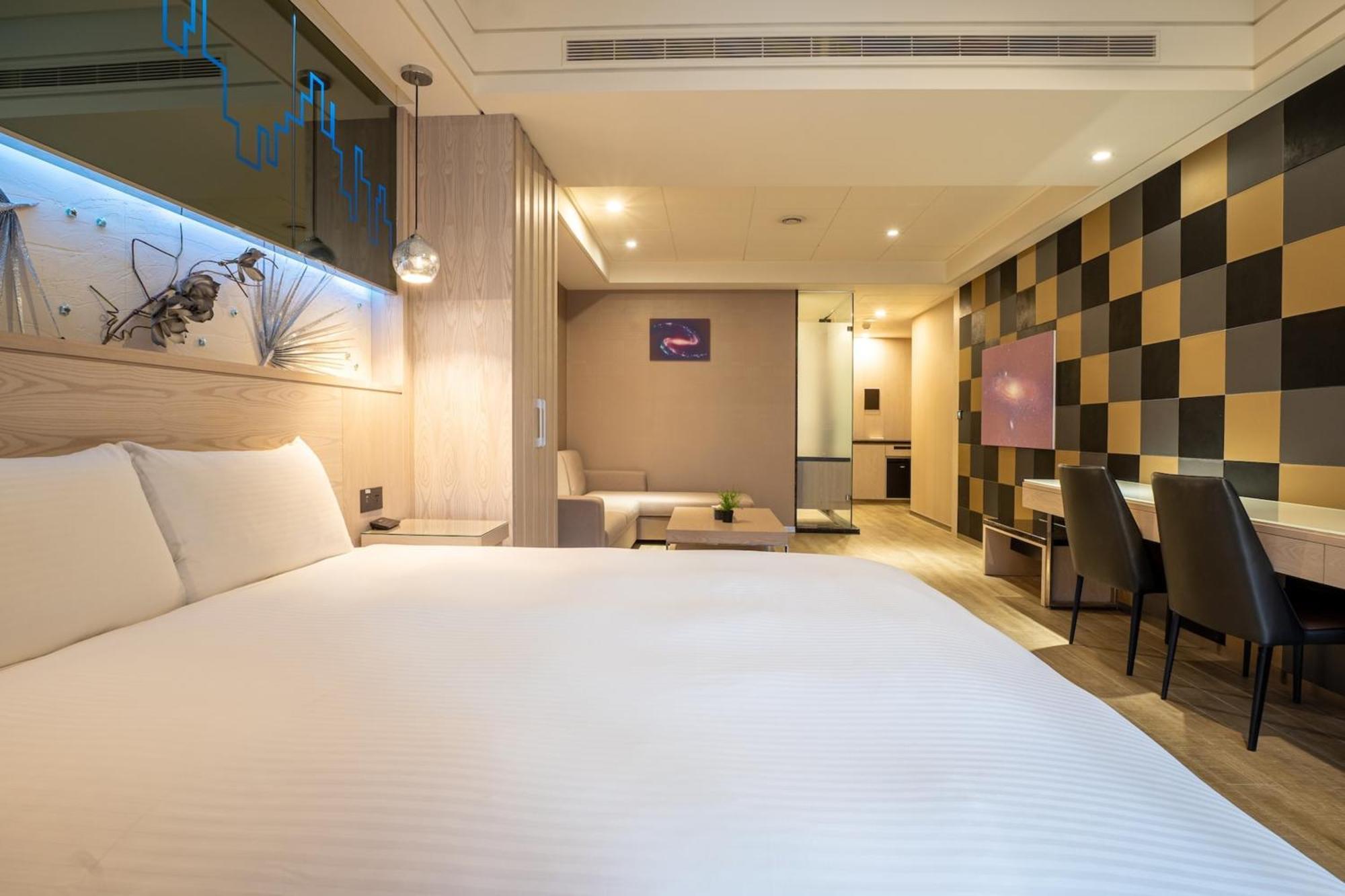 Guide Hotel Taichung Ziyou Εξωτερικό φωτογραφία