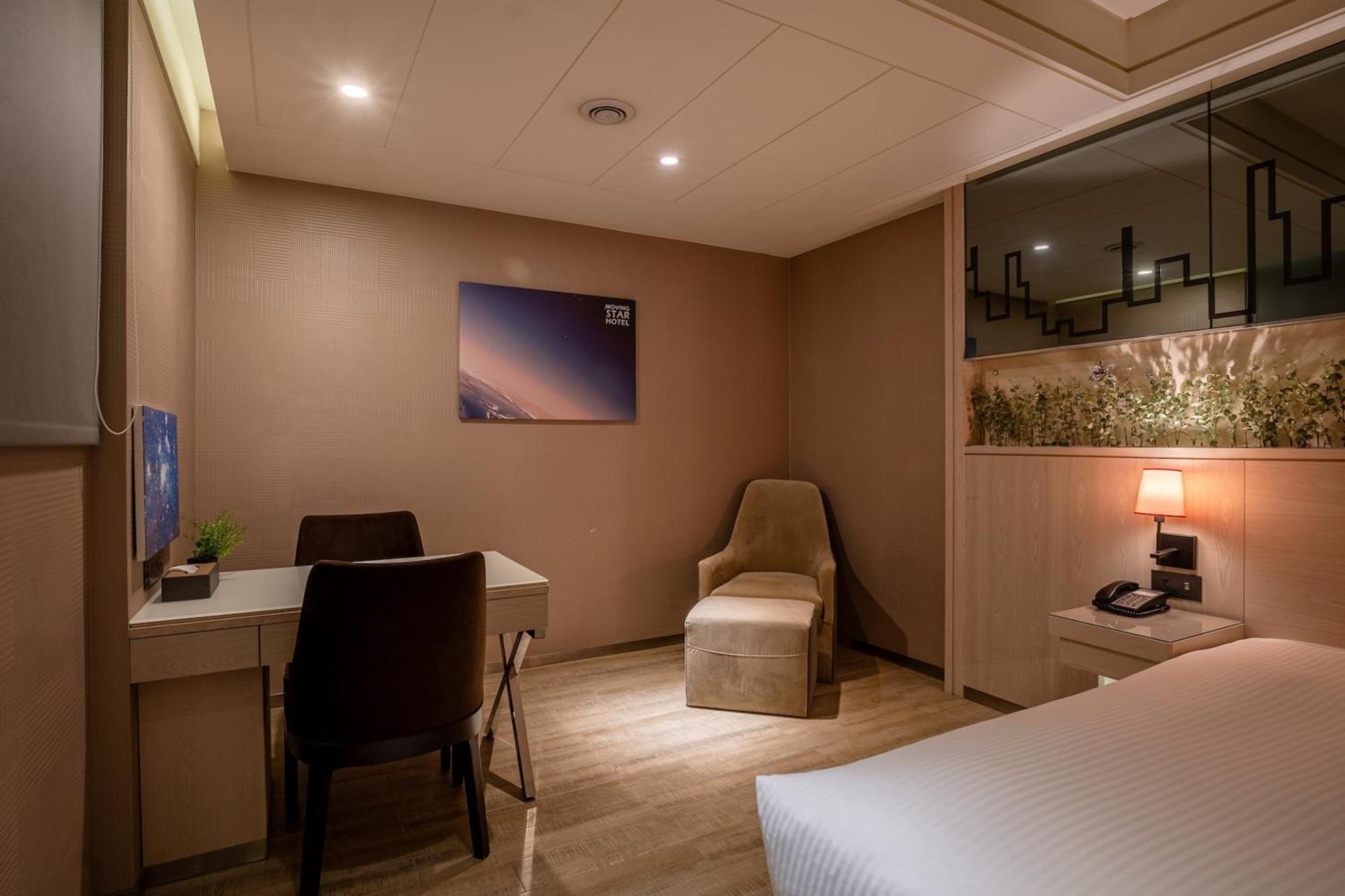 Guide Hotel Taichung Ziyou Εξωτερικό φωτογραφία