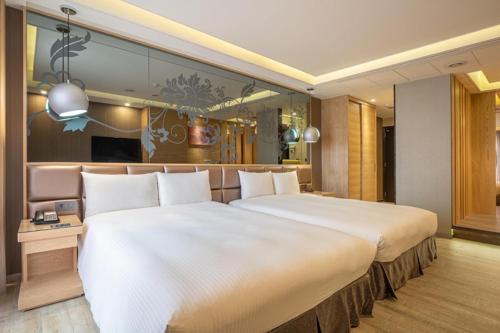 Guide Hotel Taichung Ziyou Εξωτερικό φωτογραφία