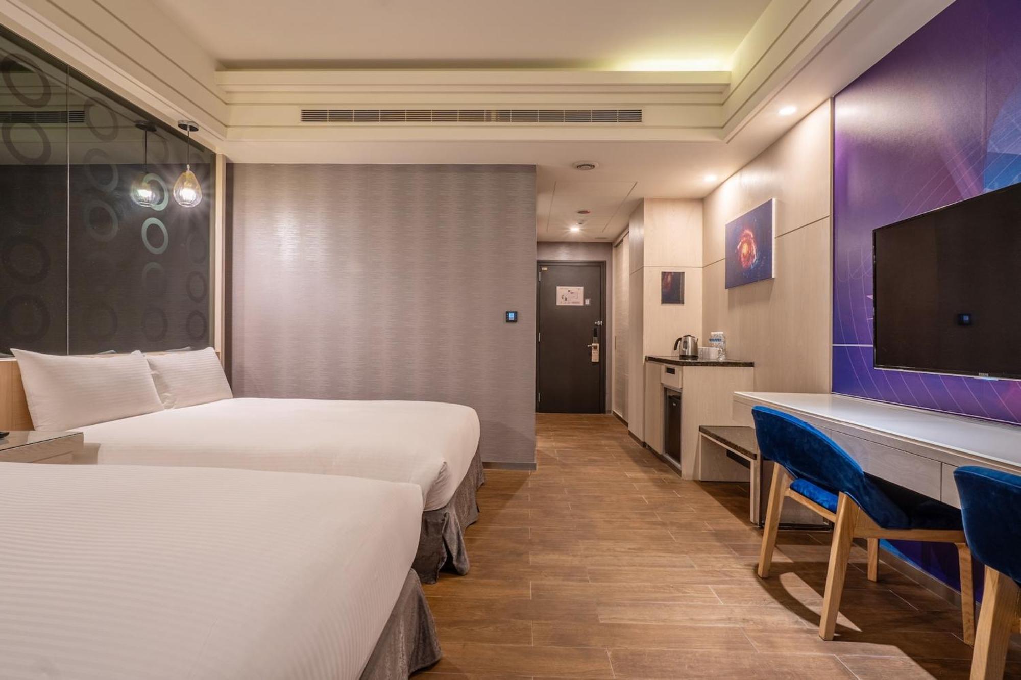 Guide Hotel Taichung Ziyou Εξωτερικό φωτογραφία