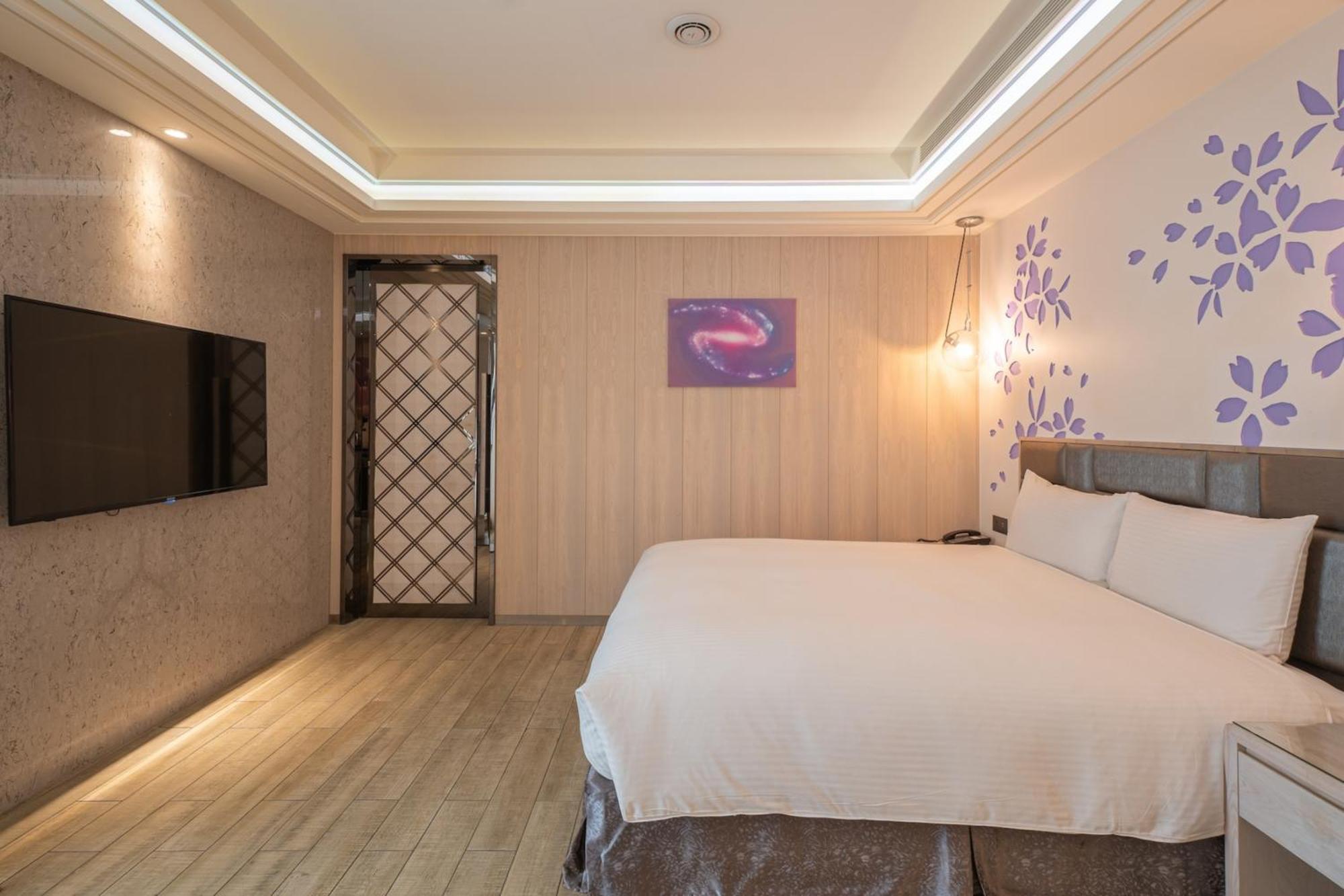 Guide Hotel Taichung Ziyou Εξωτερικό φωτογραφία