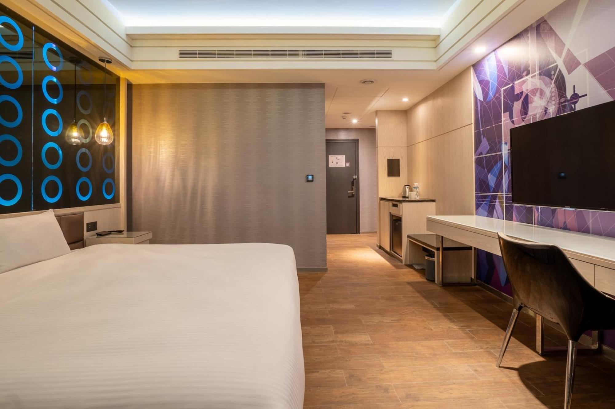 Guide Hotel Taichung Ziyou Εξωτερικό φωτογραφία