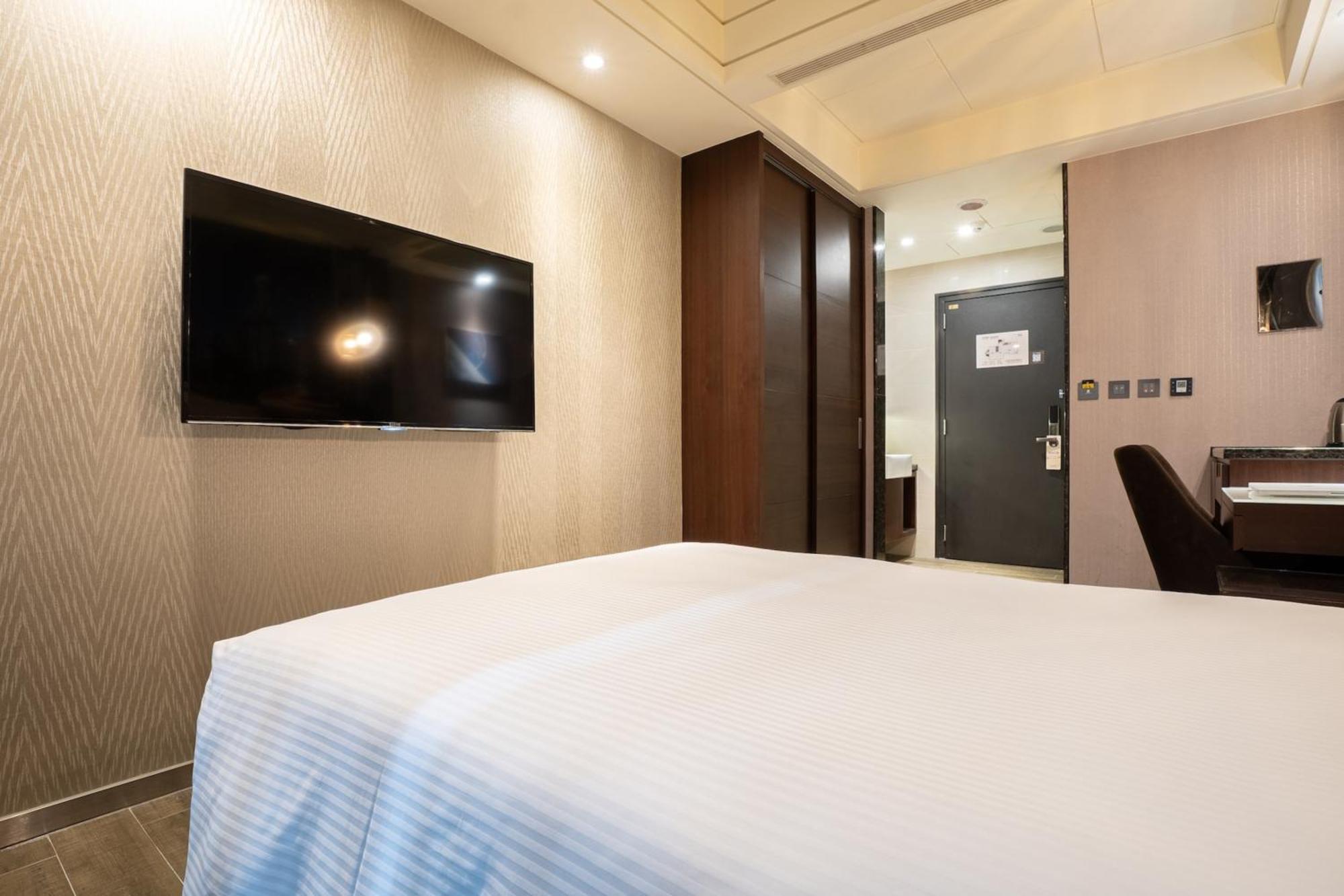 Guide Hotel Taichung Ziyou Εξωτερικό φωτογραφία