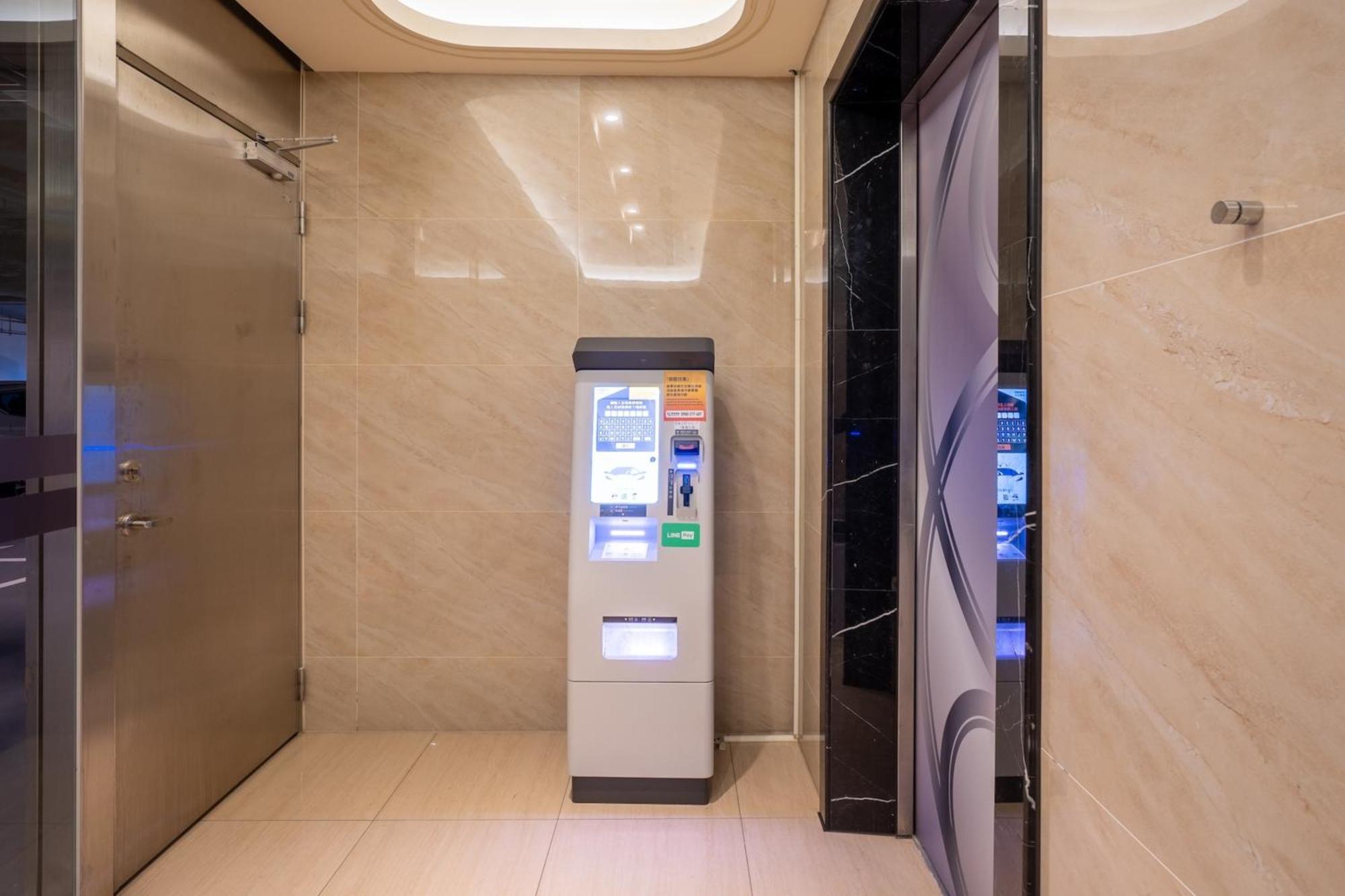Guide Hotel Taichung Ziyou Εξωτερικό φωτογραφία