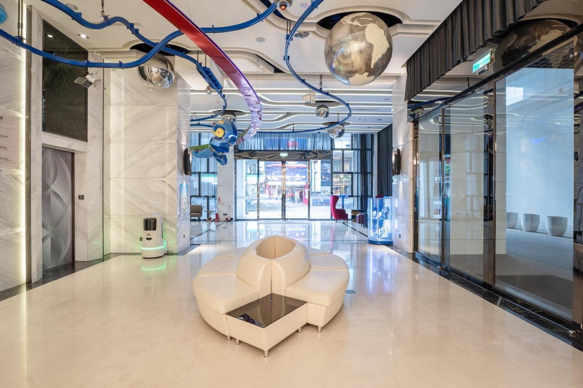 Guide Hotel Taichung Ziyou Εξωτερικό φωτογραφία