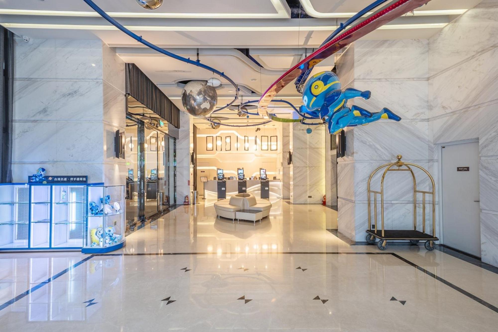Guide Hotel Taichung Ziyou Εξωτερικό φωτογραφία