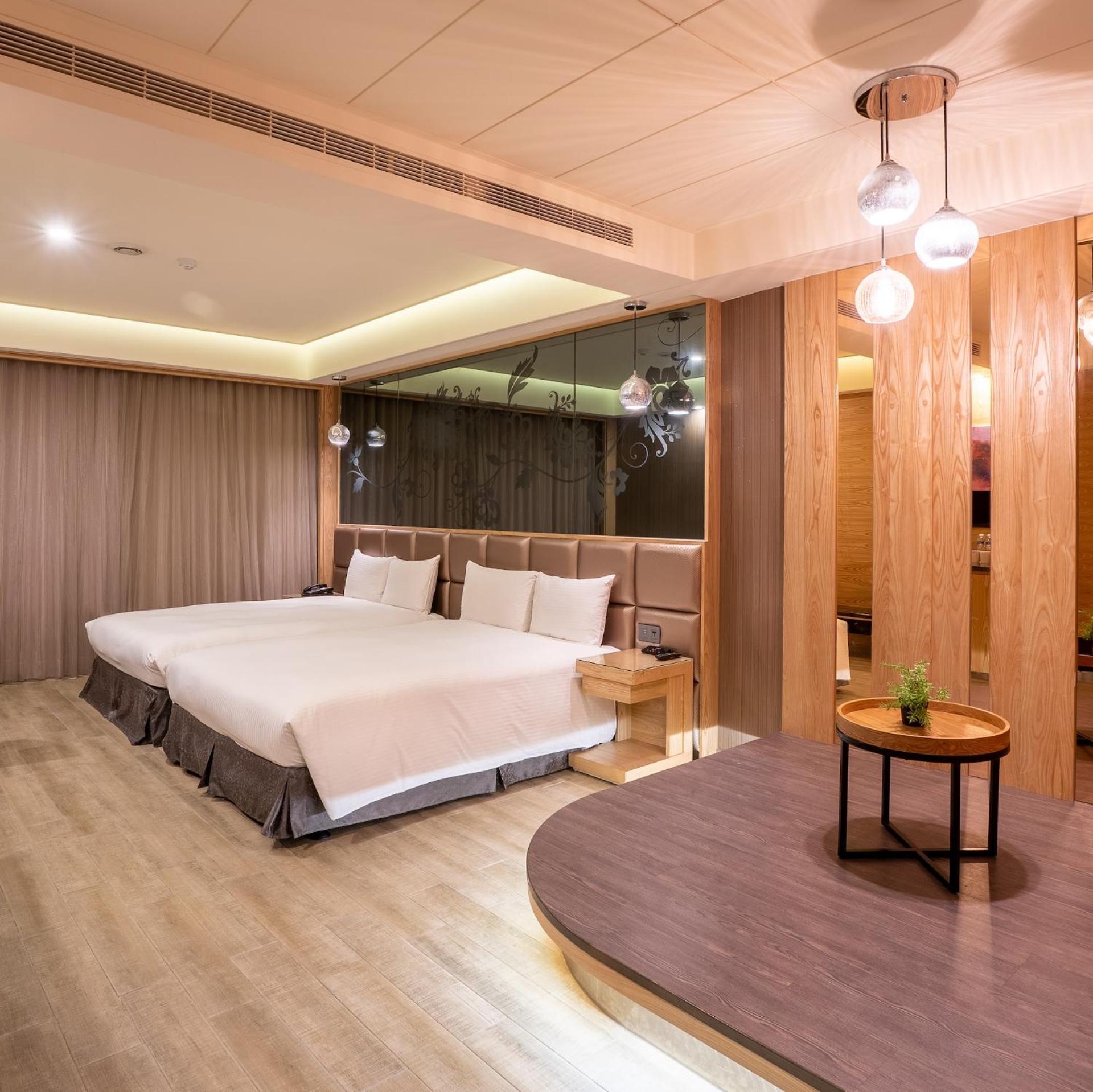 Guide Hotel Taichung Ziyou Εξωτερικό φωτογραφία