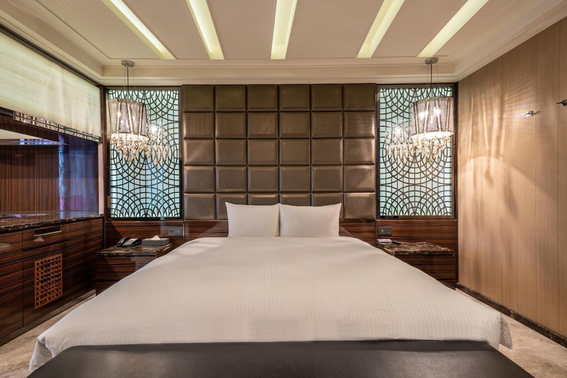 Guide Hotel Taichung Ziyou Εξωτερικό φωτογραφία