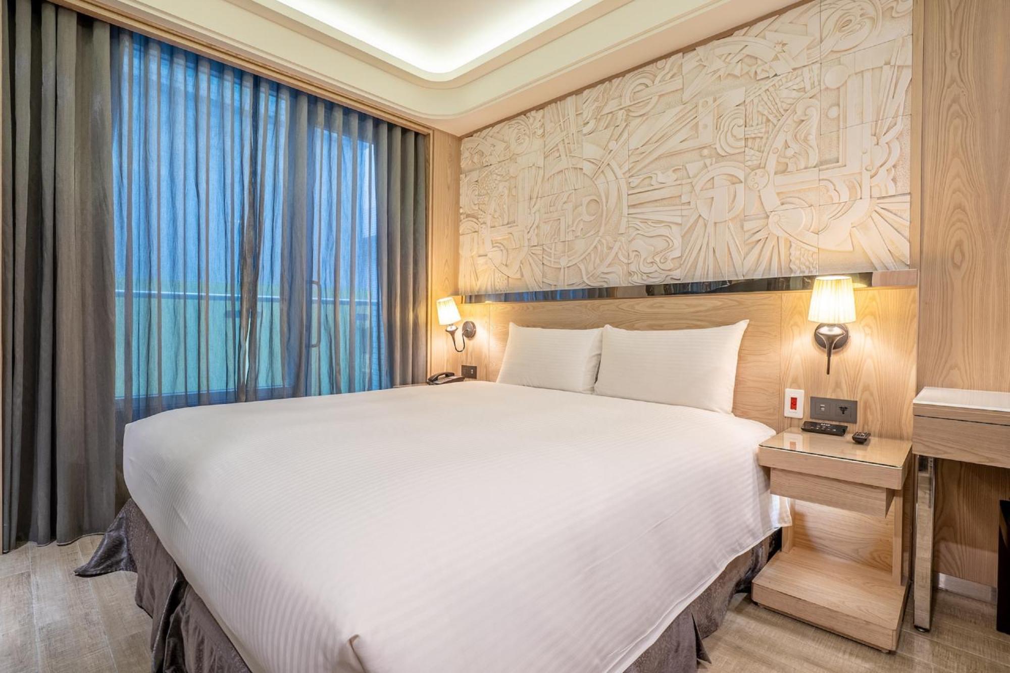 Guide Hotel Taichung Ziyou Εξωτερικό φωτογραφία
